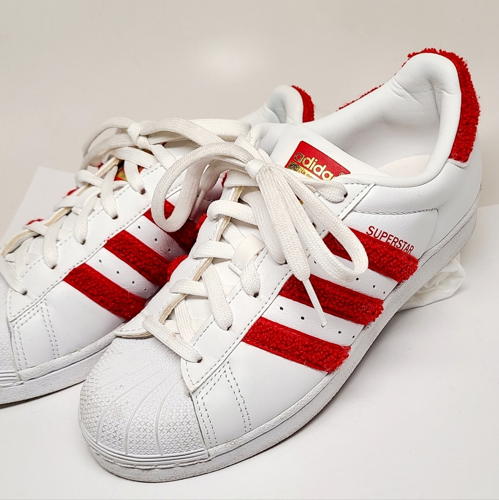 ADIDAS flat tennis shoes in white